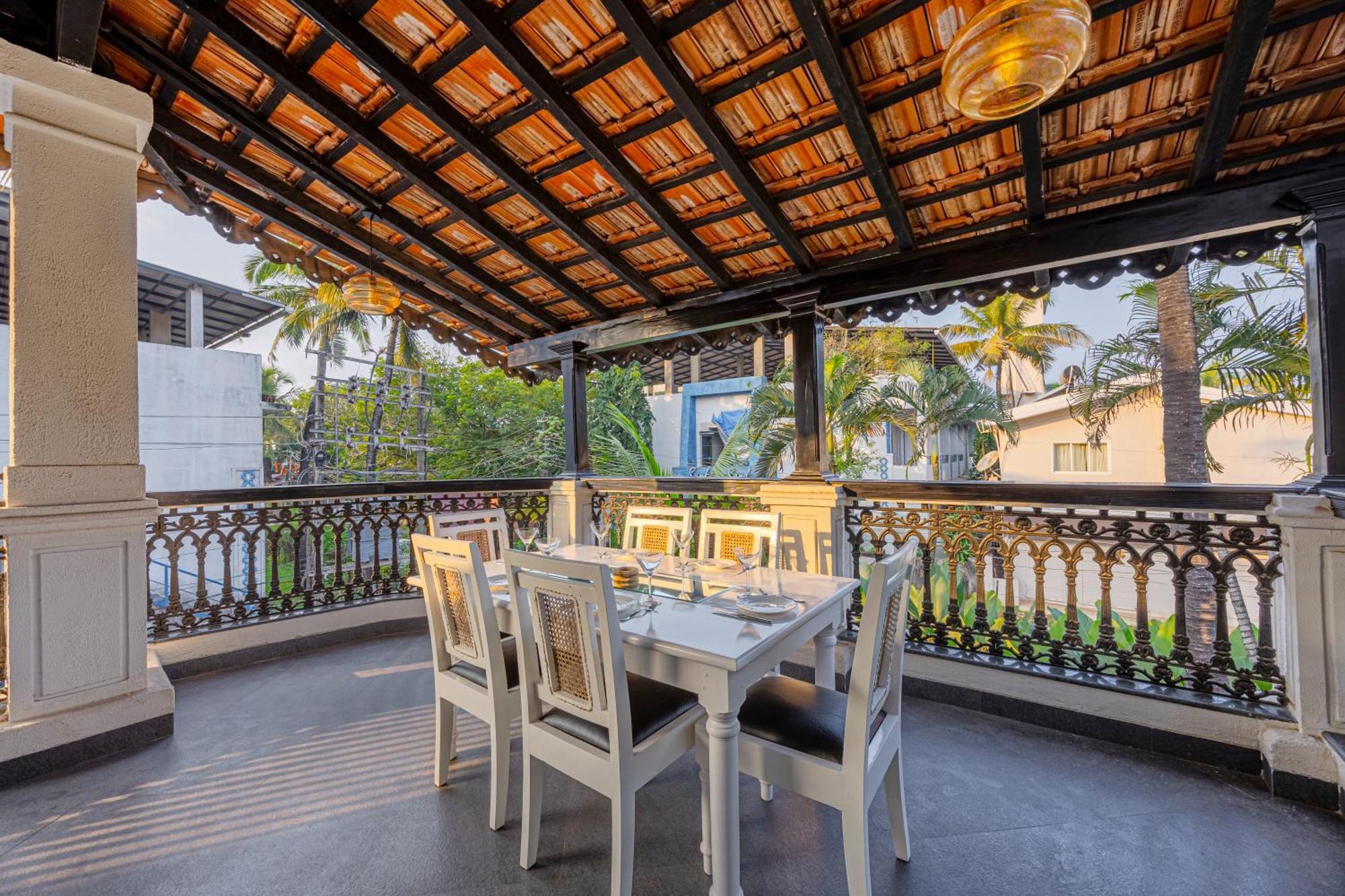 Elivaas 4 Bhk Villa Near Beach With Private Pool & Bar - Casa Boa Vida 칸돌림 외부 사진