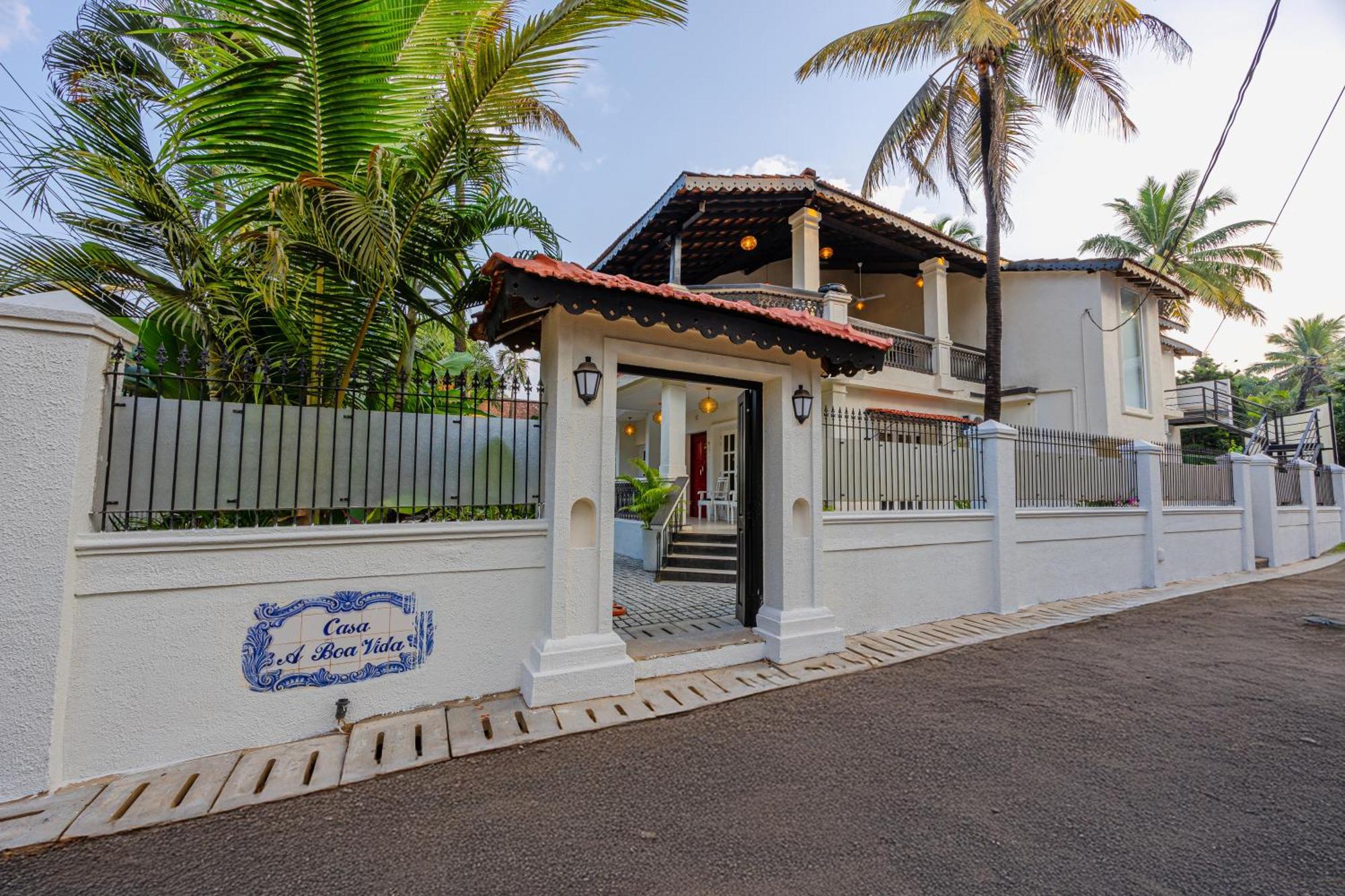 Elivaas 4 Bhk Villa Near Beach With Private Pool & Bar - Casa Boa Vida 칸돌림 외부 사진